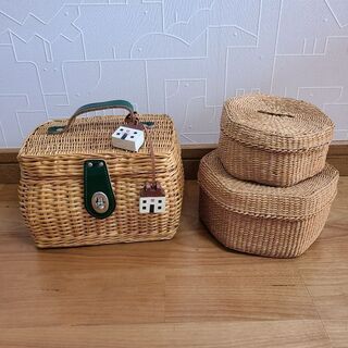 カゴバッグ　小物入れ　収納　ハンドバッグ
