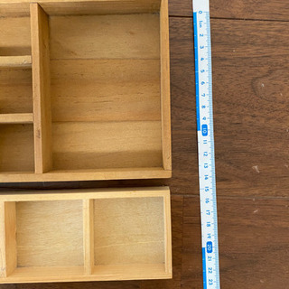 無料！木の入れ物ふたつの画像