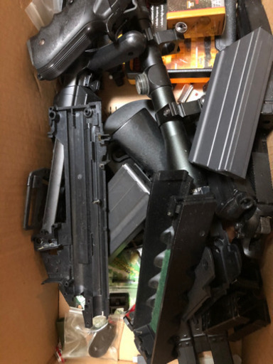 またまたジャンクBOX今回はキャリーバッグ付き