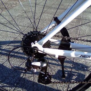 NESTO クロスバイクLIMIT 2 ホワイト
