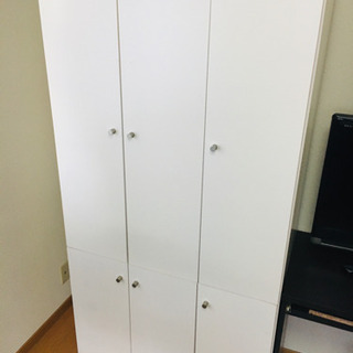 収納力抜群！　木製本棚　
