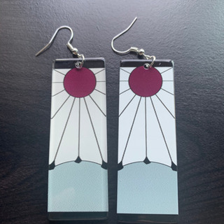 鬼滅の刃　ピアスとイヤリング有　　新品未使用