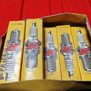 NGK新品点火プラグBCPR6ED/BKR6Eセット売りの画像