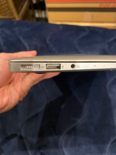 MacBook Air 充電器無し