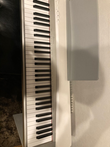 電子ピアノ　CASIO   Ｐrivia