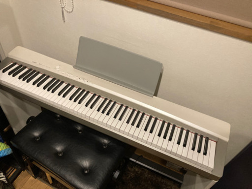 電子ピアノ　CASIO   Ｐrivia
