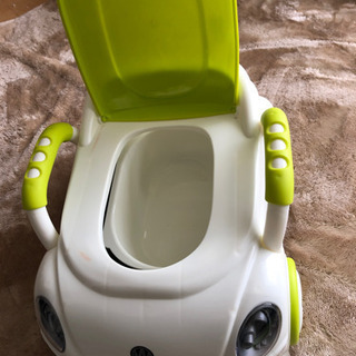 車の形のおまるの画像