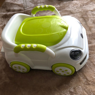 車の形のおまるの画像