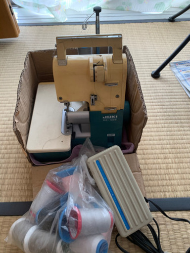 家庭用ロックミシンJUKI mo-102s