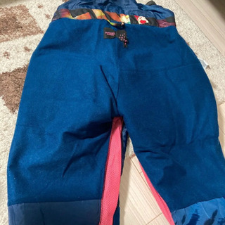 スノーボードウェア　ズボンの画像