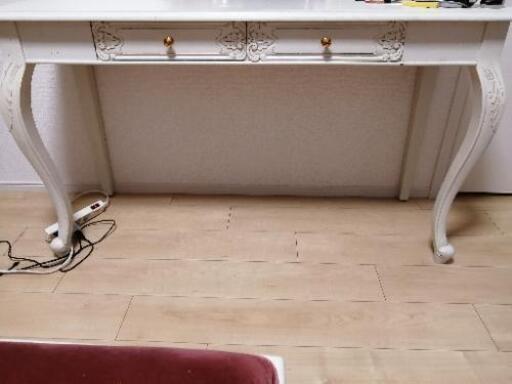 ドレッサーっぽい家具①