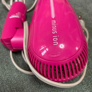 ドライヤー、ヘアアイロン2点セットの画像