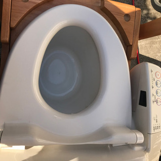 ウォッシュレット付きポータブルトイレの画像