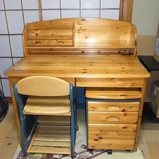 【お話中のため、受付を停止いたします。】【無料】学習机と椅子差し...