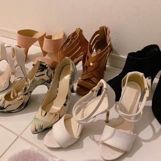 【譲】パンプス、サンダル6足の画像