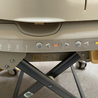 ハイ&ロー電動スウィングラックチェア　コンビロアンジュの画像