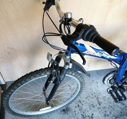 折り畳み式　ロードバイク　「車庫保存」、ワイヤー鍵、空気入れ　タイヤは半分擦り切れあり。