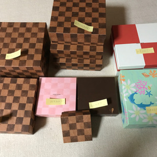 クラブハリエ  空き箱  各￥200