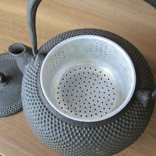 南部鉄器 鉄瓶 高さ7.5cm 伝統工芸 盛岡 茶道具 インテリア 鉄分補給 茶こし あられ 札幌市手稲区の画像
