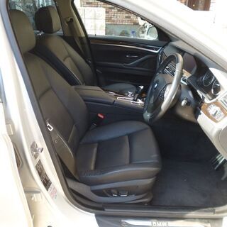 検査3年9月523iハイラインPKG ブラックレザー/シートヒーター/HDDナビ/idrive/地デジ/バックカメラ/クルコン/点検記録簿/ワンオーナー/ETCの画像