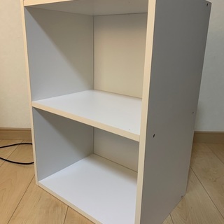 カラーボックス(2段・白)を差し上げます。　※無料です。