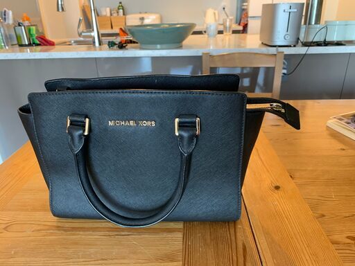 ハンドバッグ Michael Kors Selma Bag