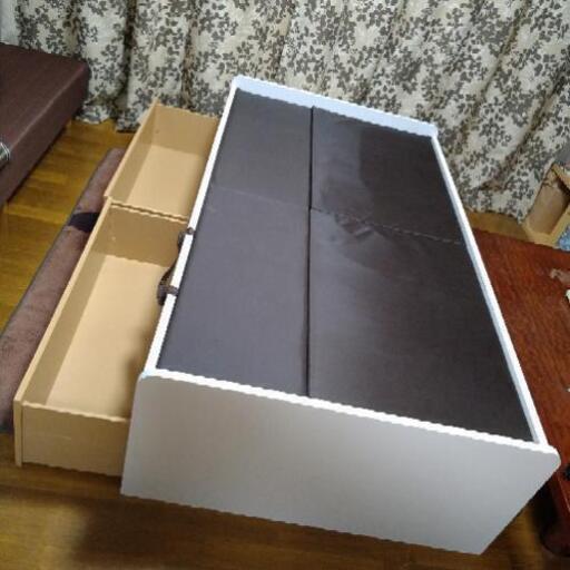木製シングルベッド、引き出し付き