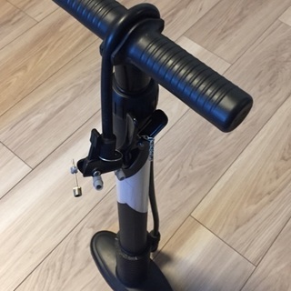 自転車空気入れ