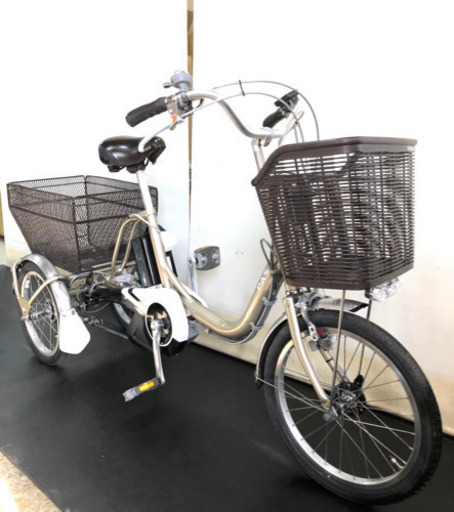 関東全域送料無料　保証付き　ヤマハ　パスワゴン　最新型　8.7ah 三輪車　電動自転車　電動アシスト