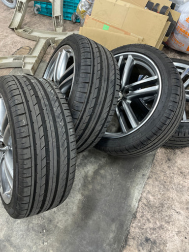 タイヤ新しい　日産純正ホイール　フーガ
