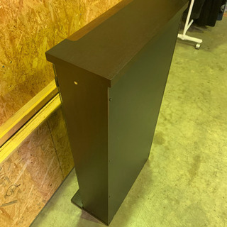 美品 ガラス扉付き本棚 メーカー 詳細不明の画像