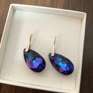 ROYAL.CRYSTALS イヤリングの画像