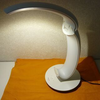 パナソニック  LEDスタンドライト 卓上型 拡散タイプ ホワイト SQ440 調光ボリューム内蔵 西岡店の画像