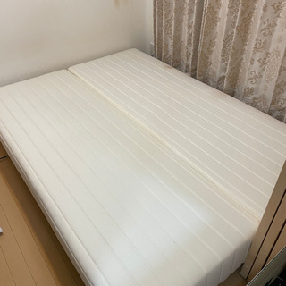 分割型ダブルベッド