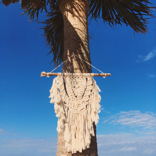 SOLD OUT:) thank you !!!! 沖縄に流れ着いた流木でマクラメタペストリー✨🌴の画像