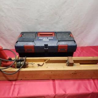 自作削り出し作業台と工具箱