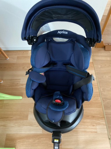 フラディア　グロウ　ISOFIX