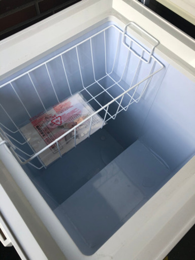 <ほぼ未使用品！>98Lコンパクト冷凍庫！