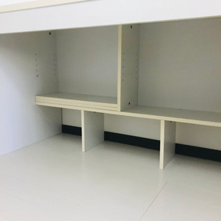 デスク&三段引出しセットの画像