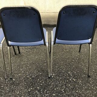 ★会議椅子★ スタッキングチェア KOKUYO 4脚セット 座面40cm角 全長約76cmの画像