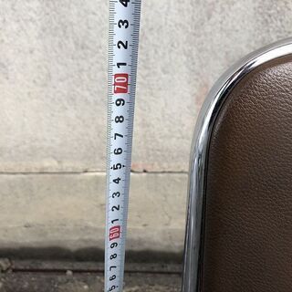 ★会議椅子★ スタッキングチェア イトーキ KR-415 2脚セット 全長約73cmの画像