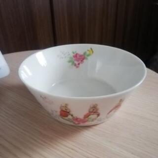 お渡し先決定してます！サラダボウル　ピーターラビット　中古