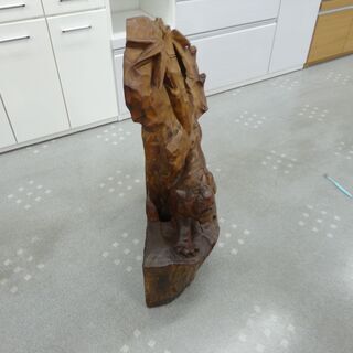 虎 の 木彫り 木彫りの虎 衝立:89㎝ モノ市場半田店【131】 の画像