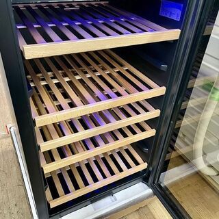  展示未使用品【 三ツ星貿易 】エクセレンス ワインクーラー 32本収納 ワインセラー ブルーLED庫内灯 MB-6110C ③の画像