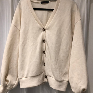 23. レディース　カーディガン　サイズLLくらい？