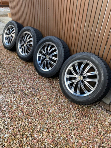 ハイエース200系 17インチ シルクブレイズ スタッドレスタイヤ