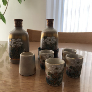 九谷焼　徳利とお猪口　花絵柄
