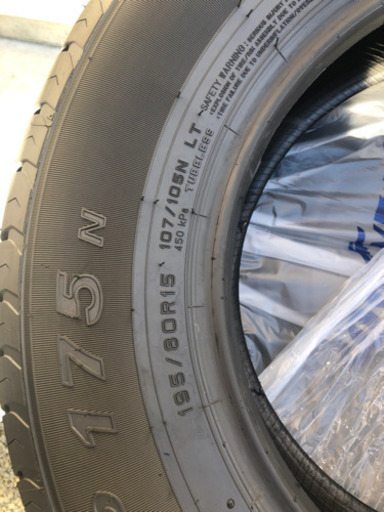 ハイエース6型新品純正タイヤ