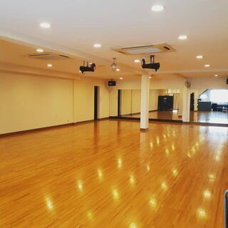 社交ダンス教室、時間貸しスタジオ