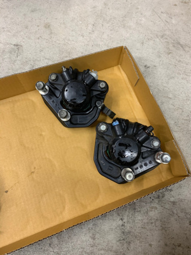 CB400N フロントキャリパー右左セット